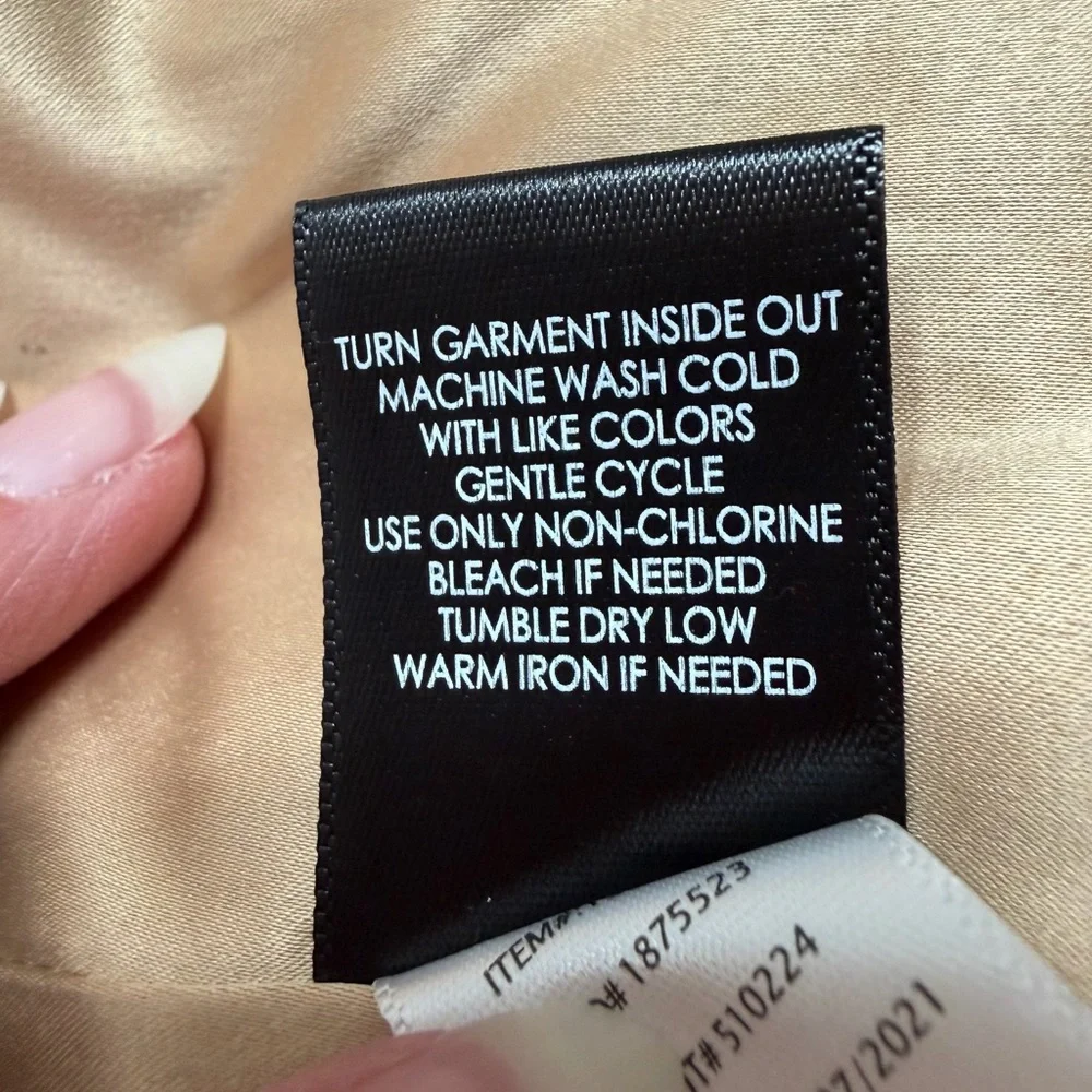 NWT Torrid Tan Long Sherpa Coat - Torrid Size 3 (22-24 or 3X) - Picture 16 of 16